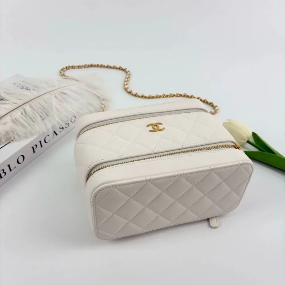 Chanel Women Pre-Loved Bag Very Good Condition